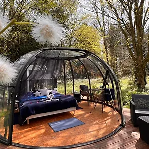 Tente de luxe Dôme Atmo'sphère, La Tête Dans Les étoiles Avec Accès Piscine, Saint-Évarzec